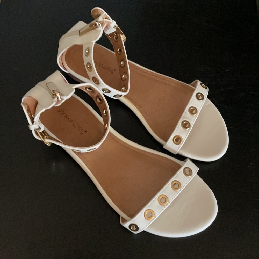 Shoedazzle Sandals, white, size 8